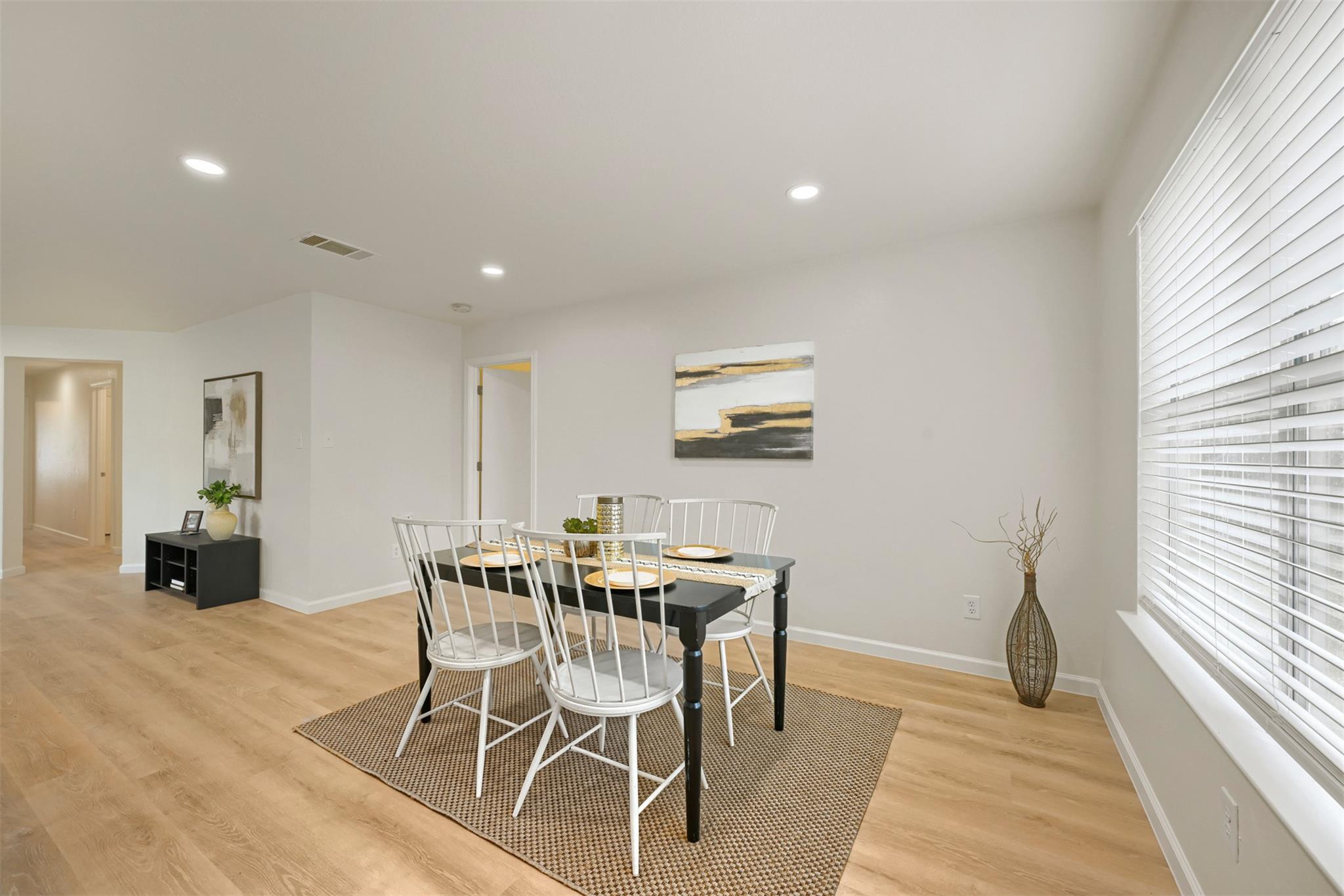 208  Buttercup Way, photo 4
