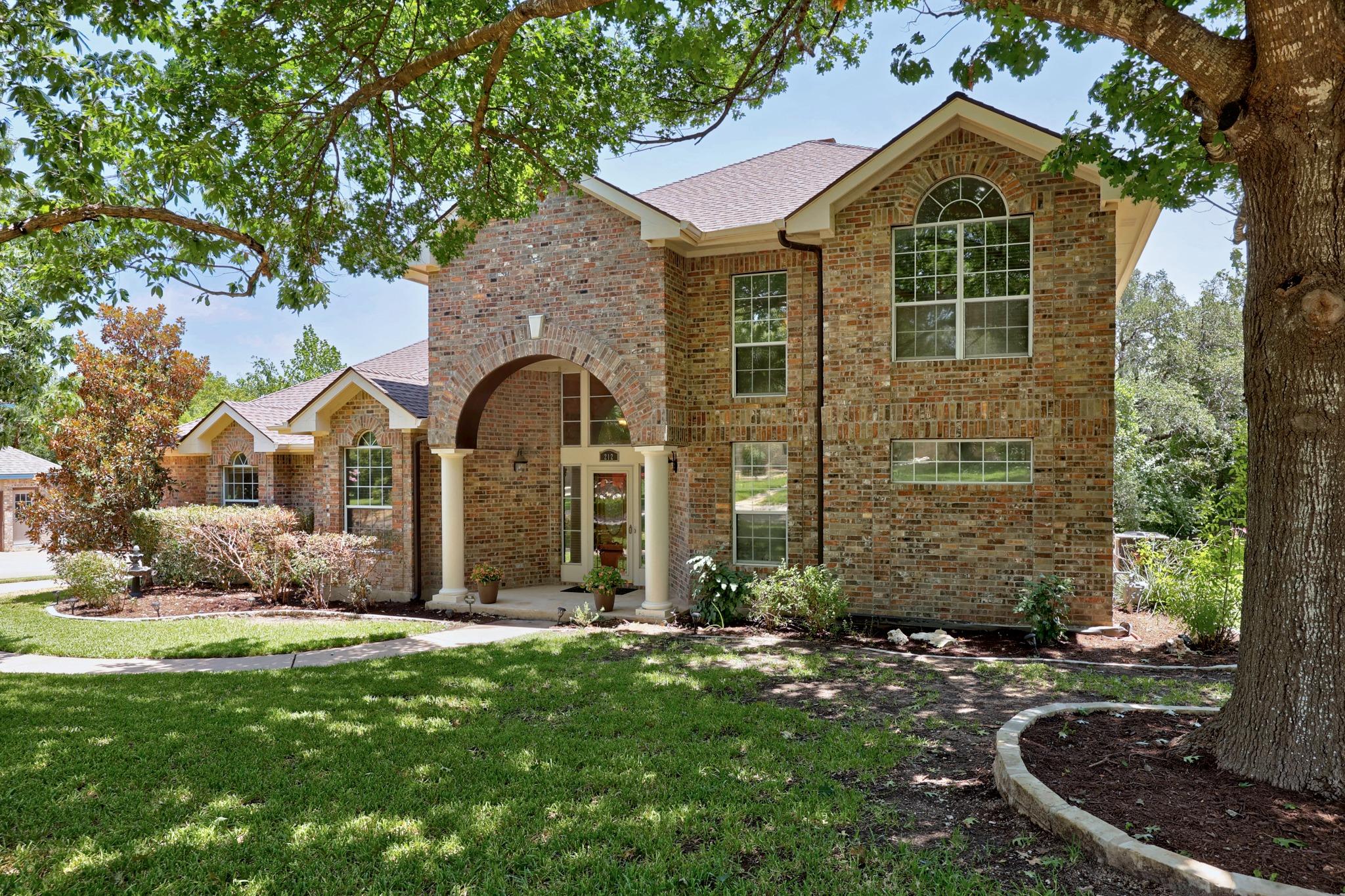 212  S Ridge Cir Cir, photo 3