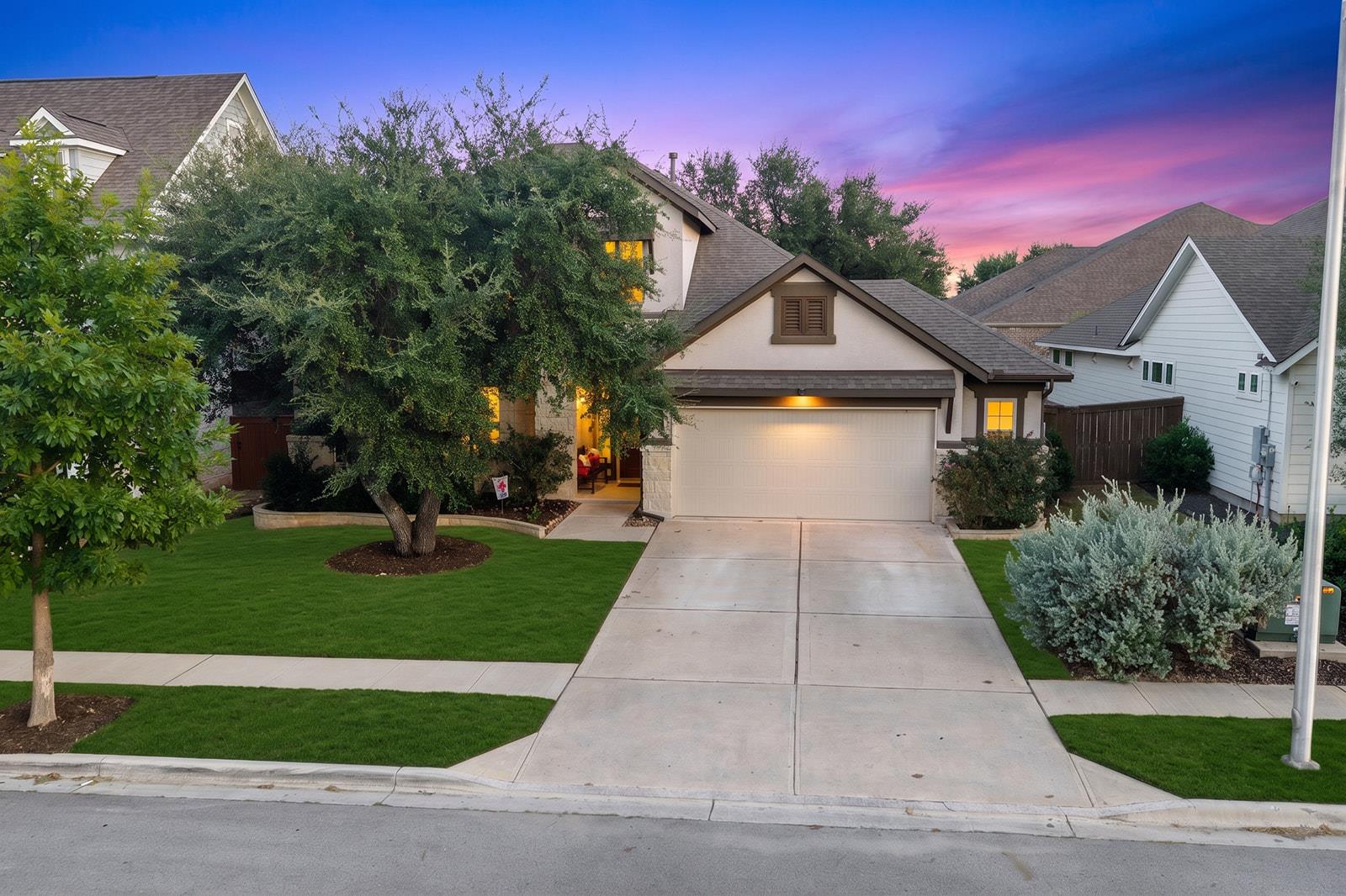 812  Heartleaf Dr, photo 2