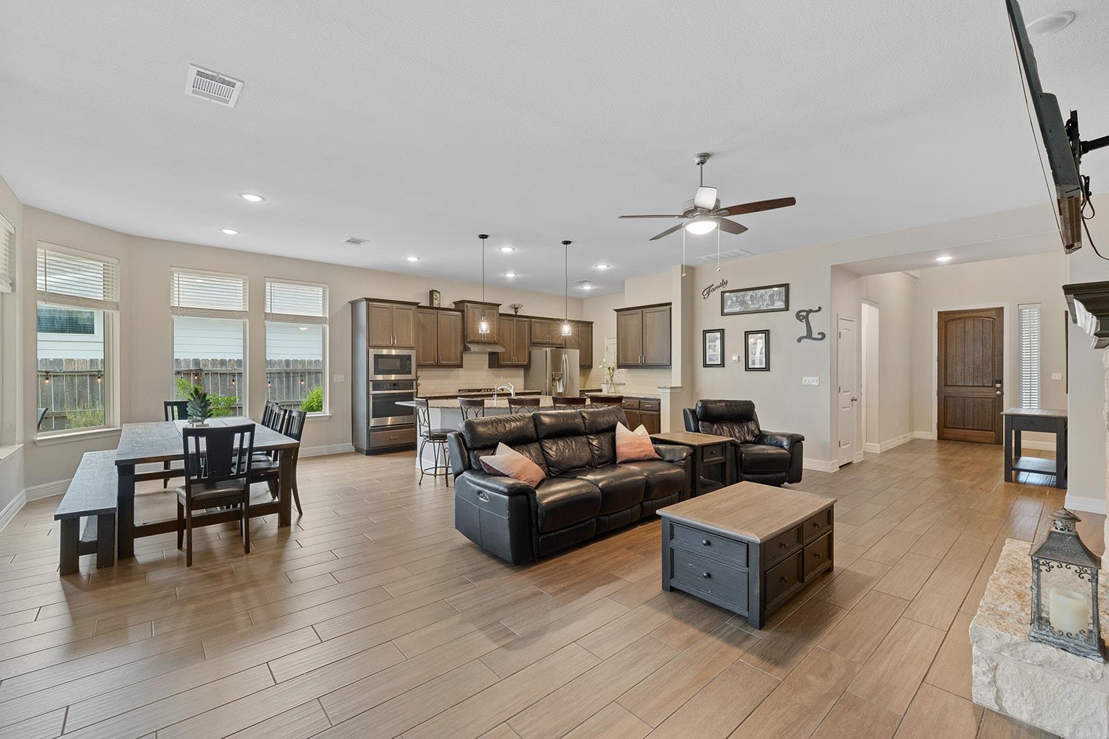 812  Heartleaf Dr, photo 6