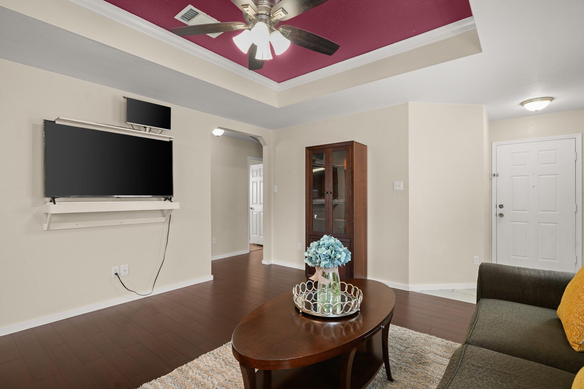 137  Hillhouse Ln, photo 5