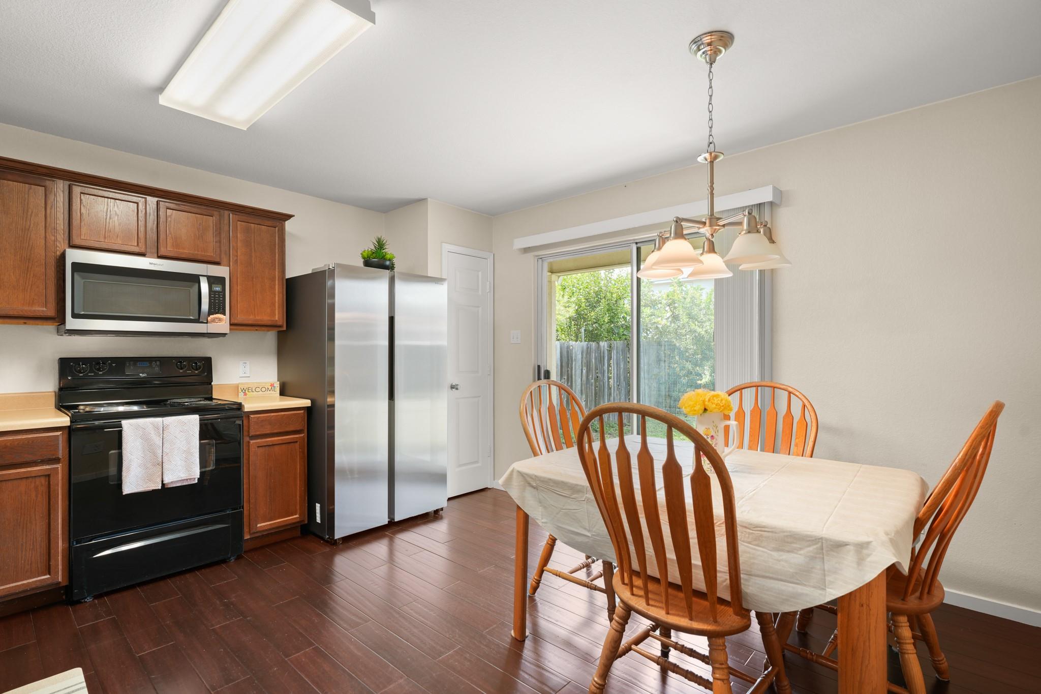 137  Hillhouse Ln, photo 7