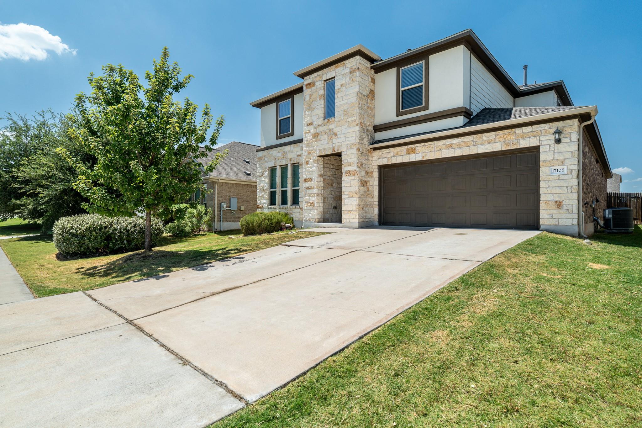 17108  Lathrop Ave, photo 3