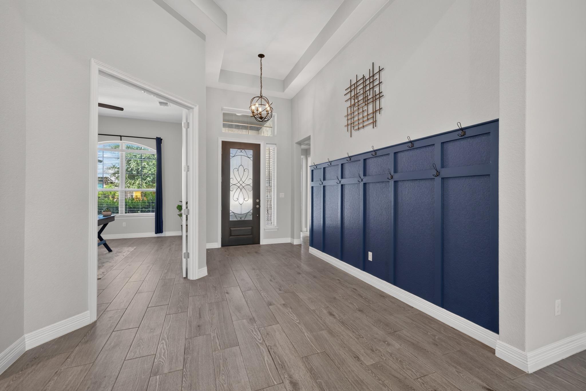3821  Lombard St, photo 2
