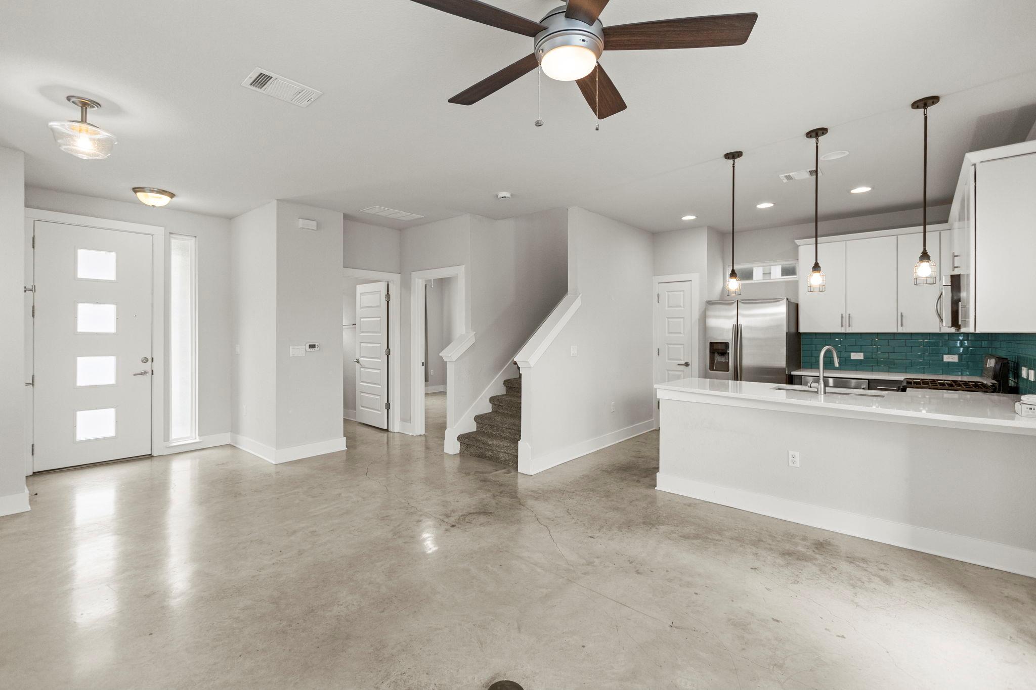 1904  Cleese Dr, photo 4