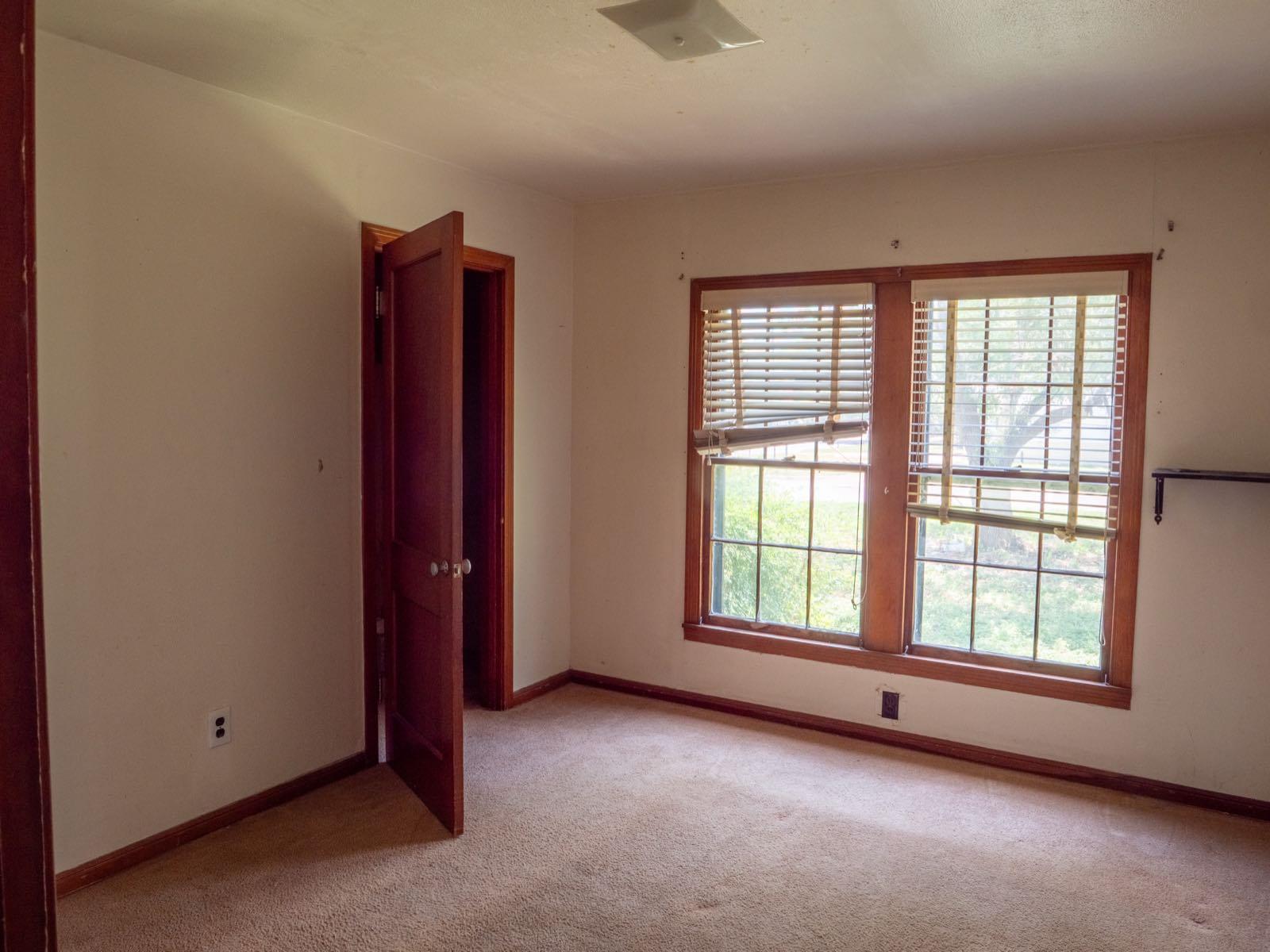 710 E Austin Ave, photo 10