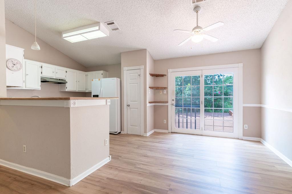 1809  Laurel Path, photo 6