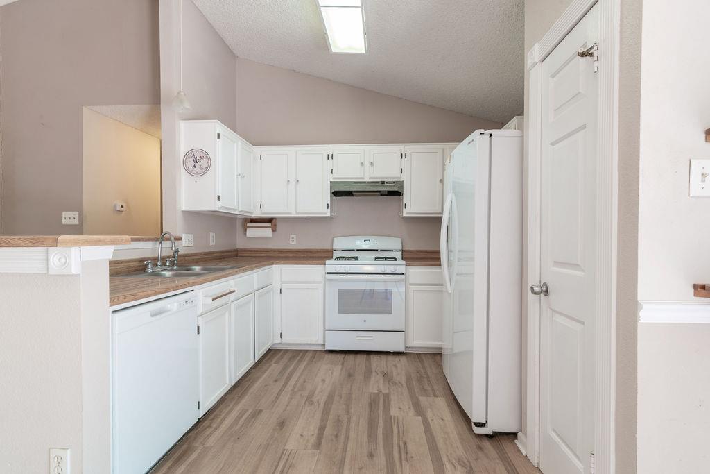 1809  Laurel Path, photo 7