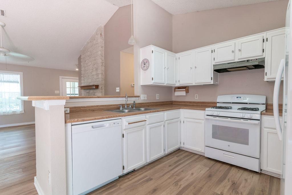 1809  Laurel Path, photo 8
