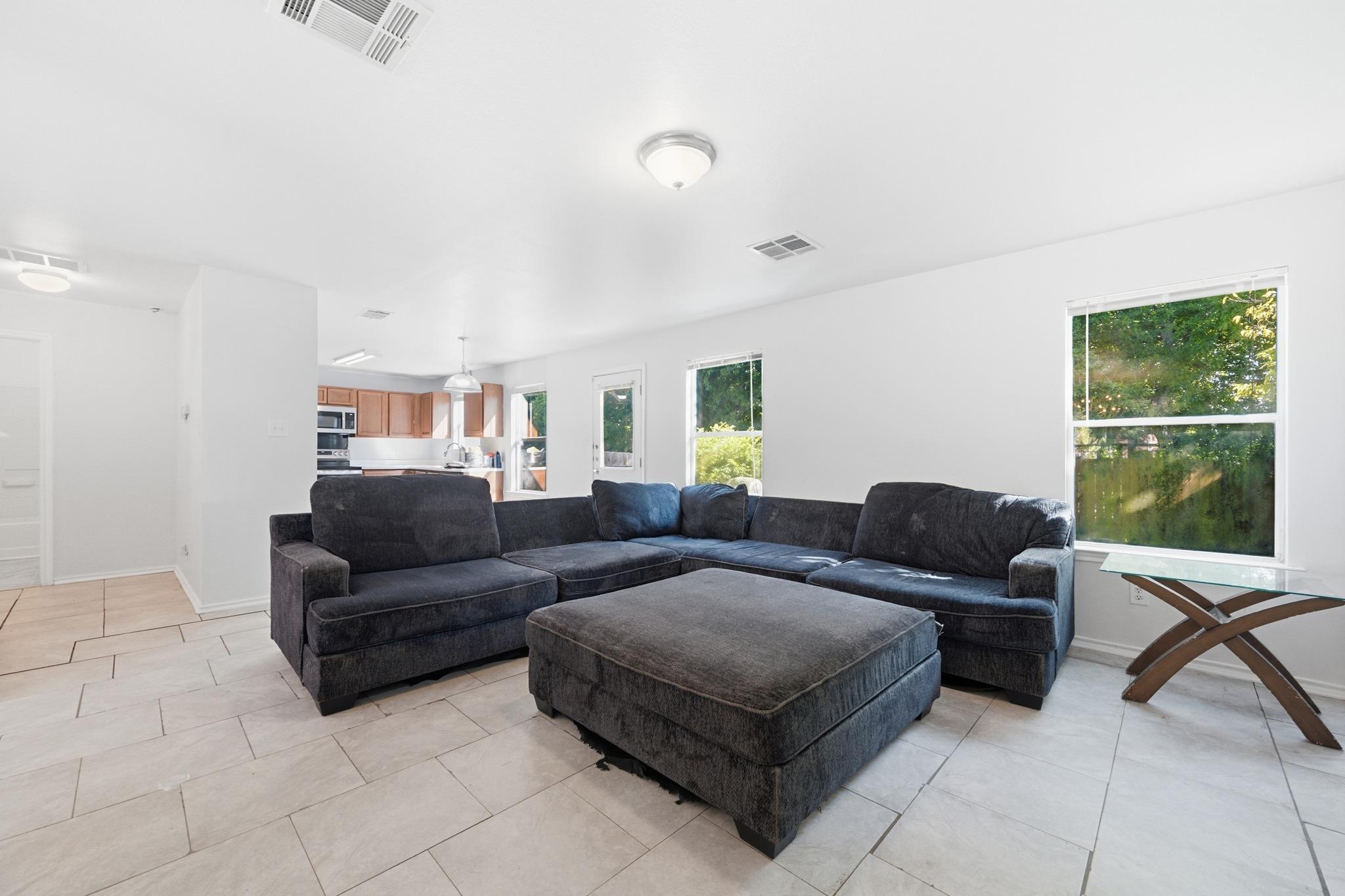 814  Indian Meadow Dr, photo 9
