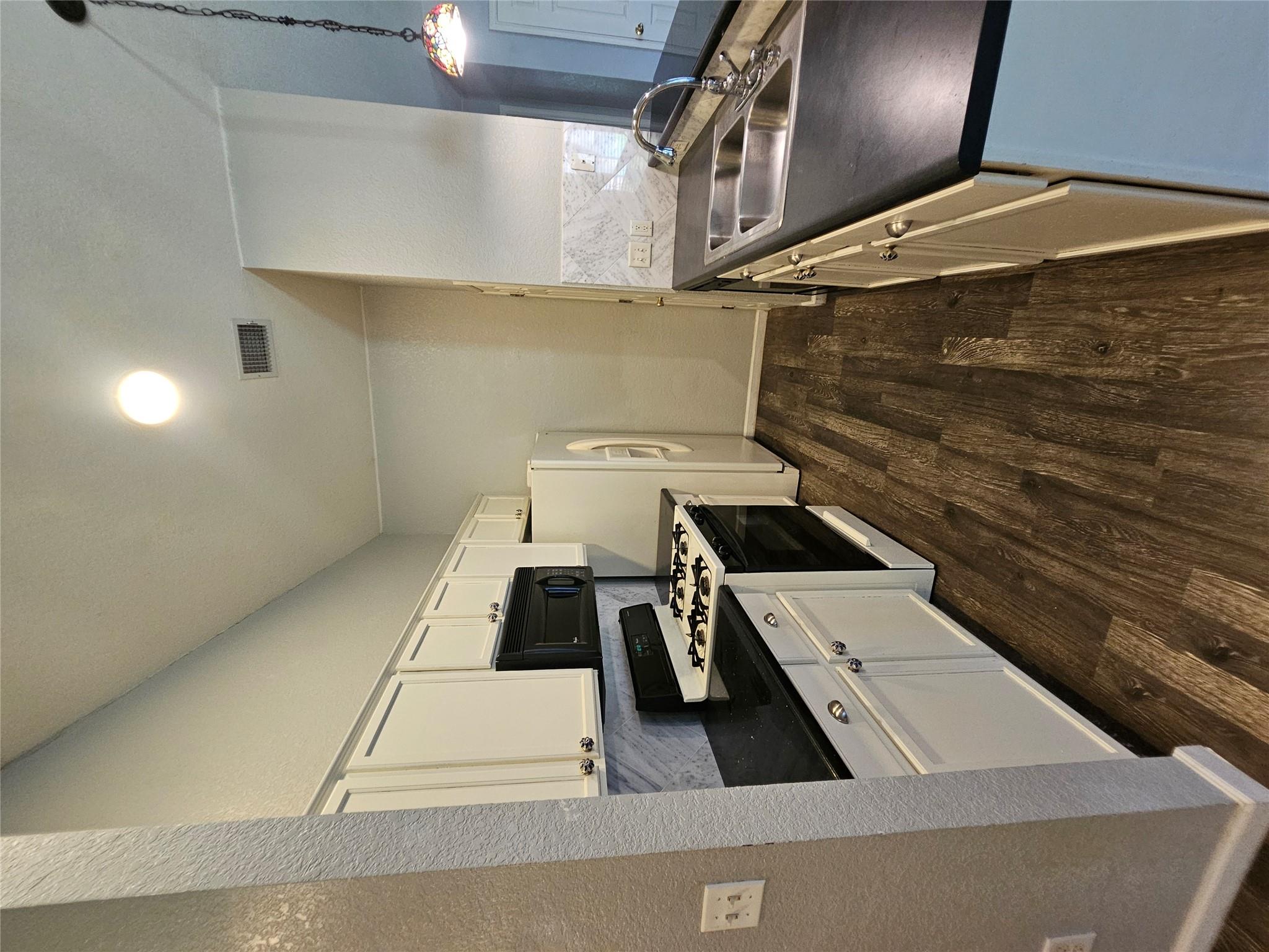 174  Prairie Springs Loop, photo 9