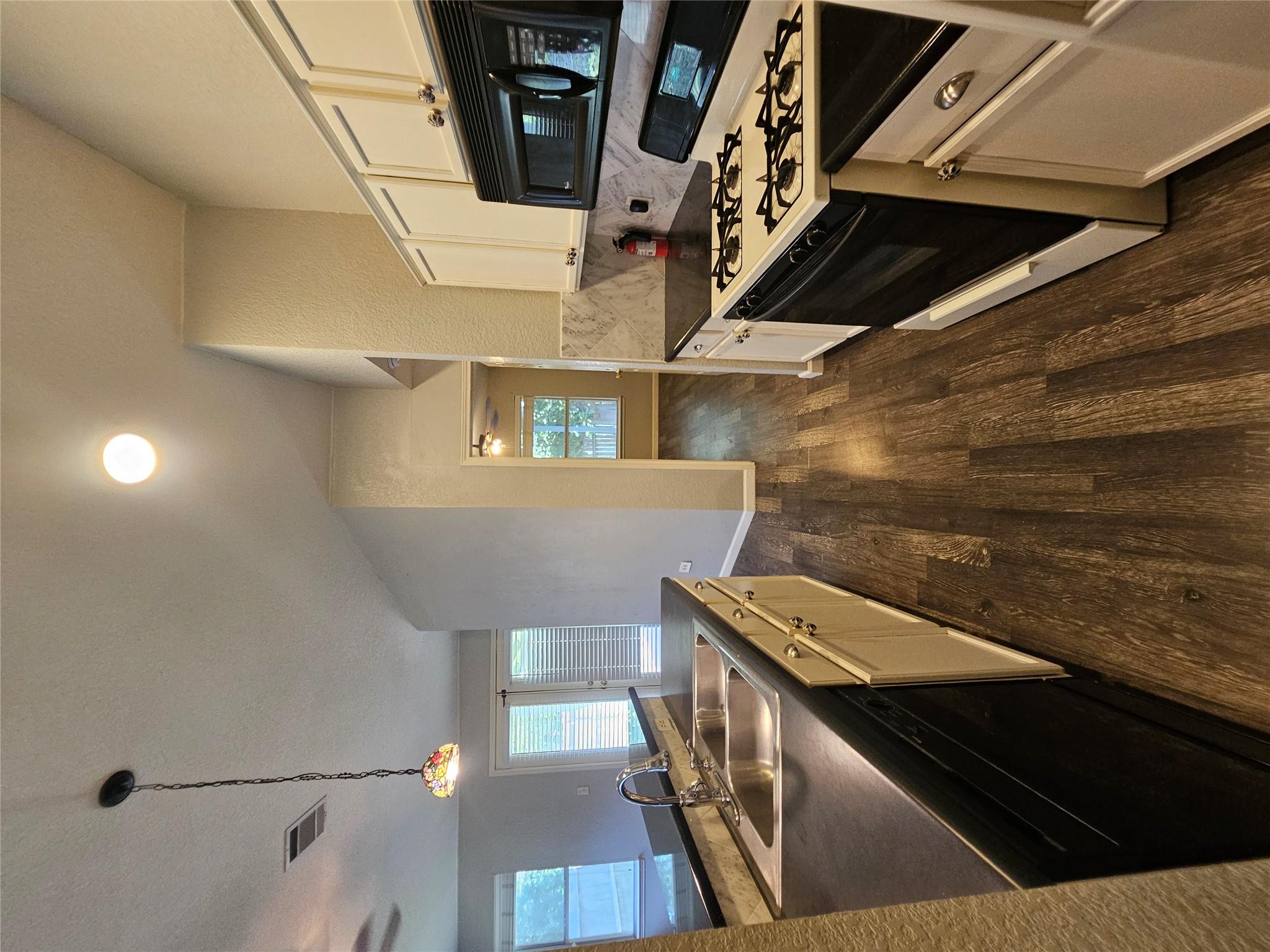 174  Prairie Springs Loop, photo 10