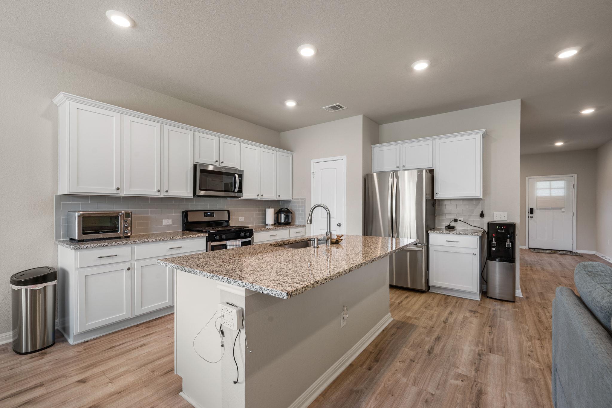 319  Arrowhead Vine St, photo 6