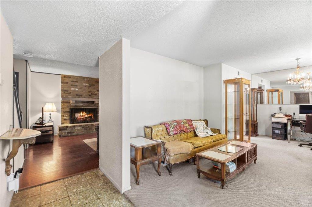 7108  Meadowood Dr, photo 3