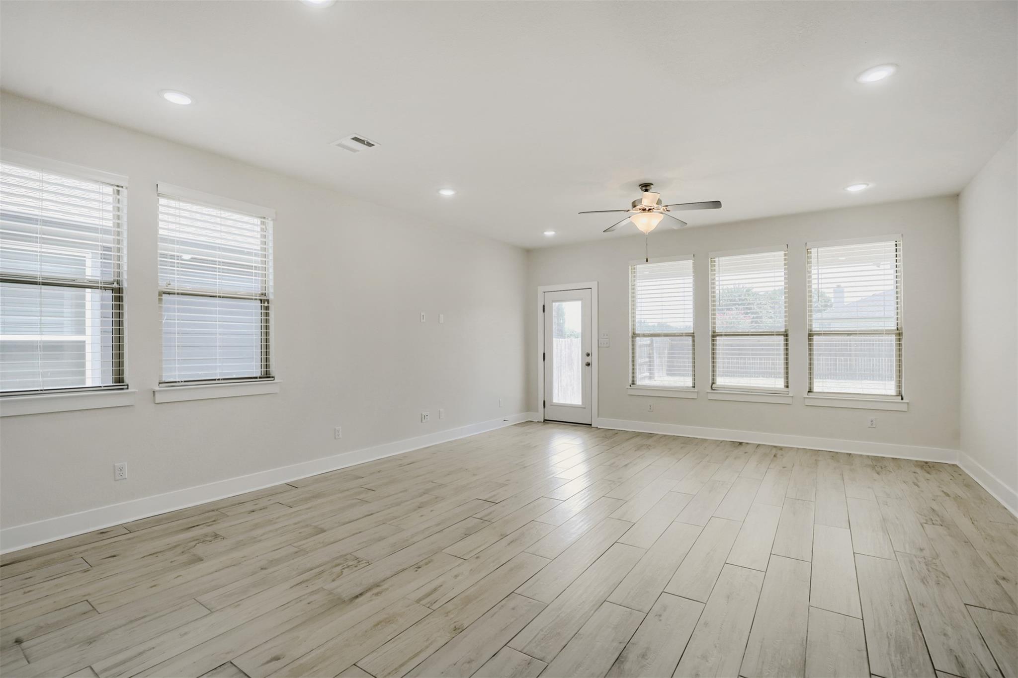 3809  Talladega Trce, photo 11