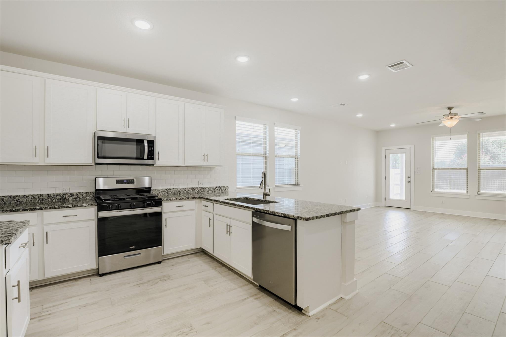 3809  Talladega Trce, photo 9