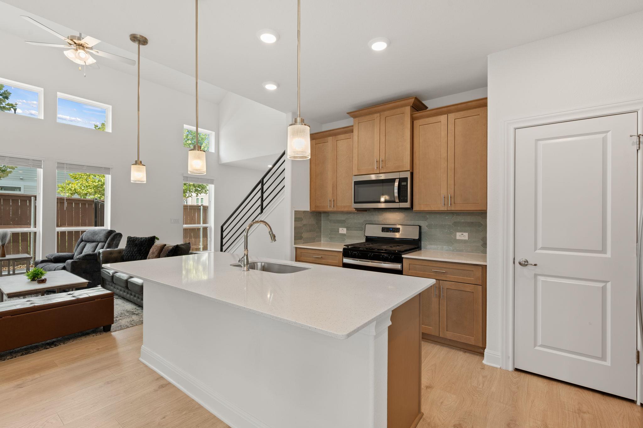 9900  Dawn Pearl Dr, photo 10