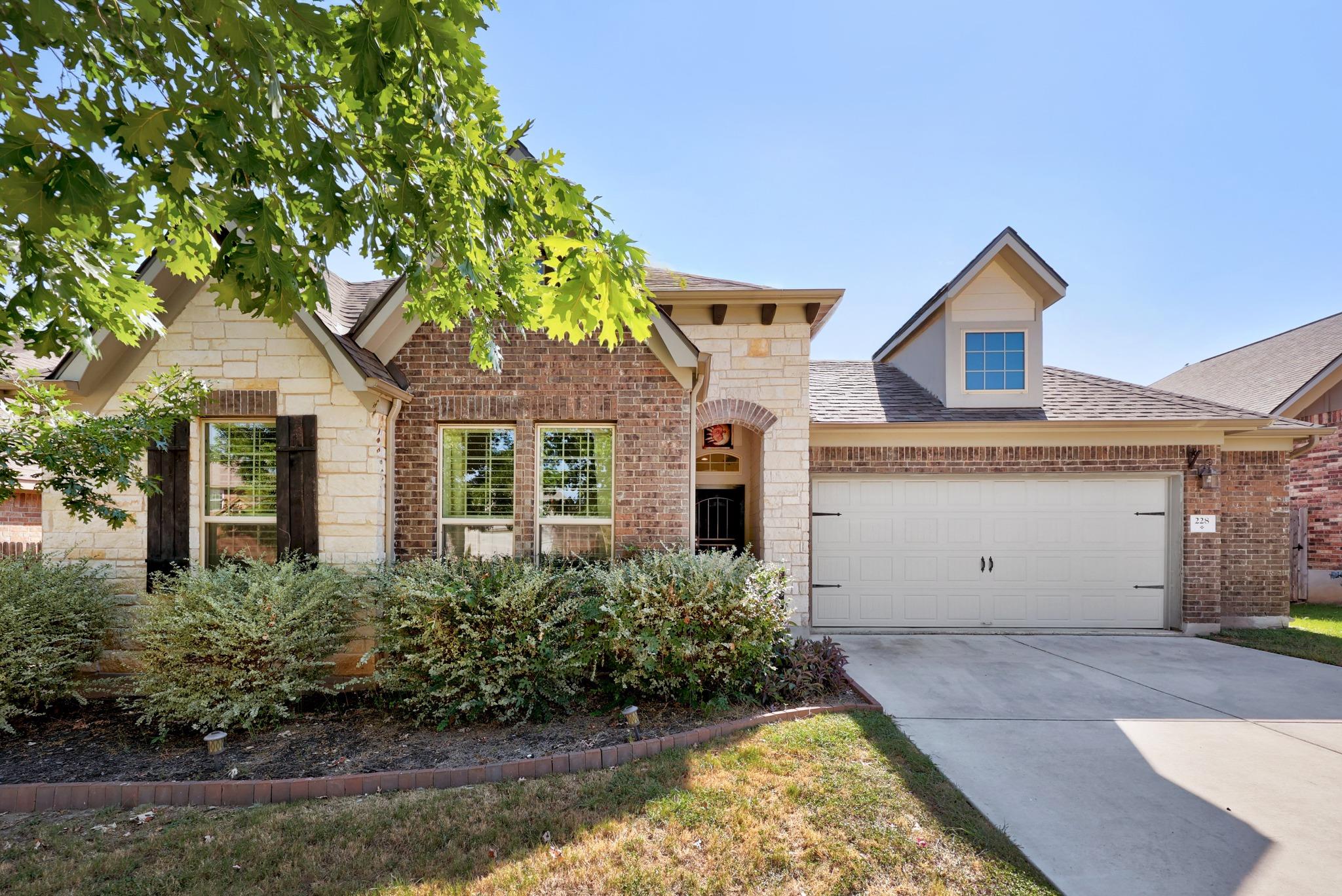 228  Mandana St, photo 2