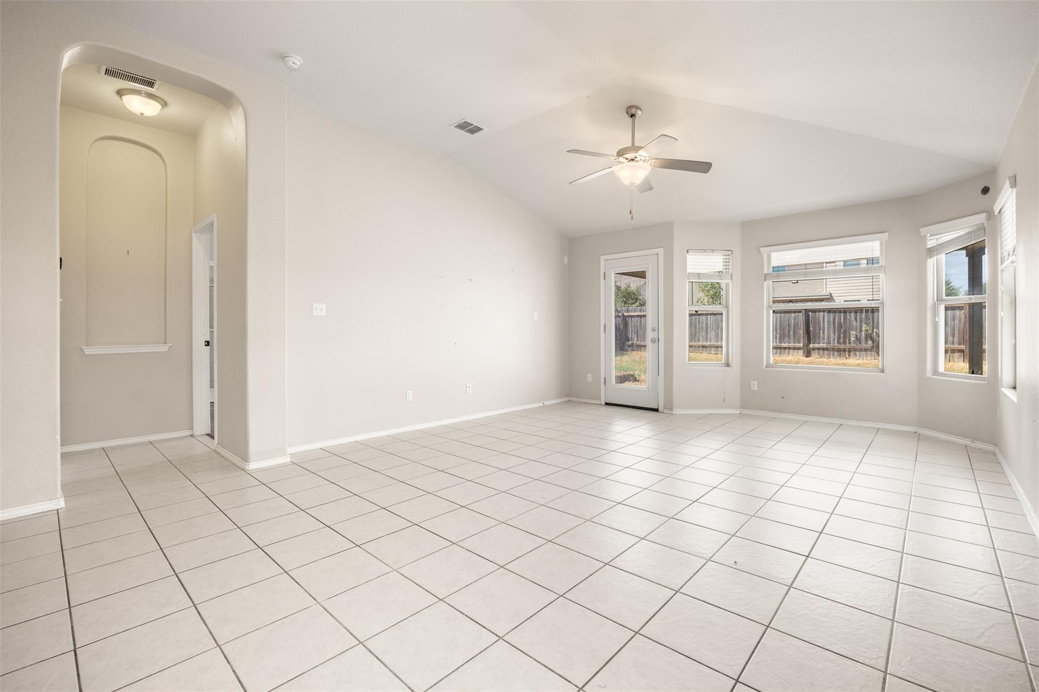 2514  Garlic Creek Dr, photo 7