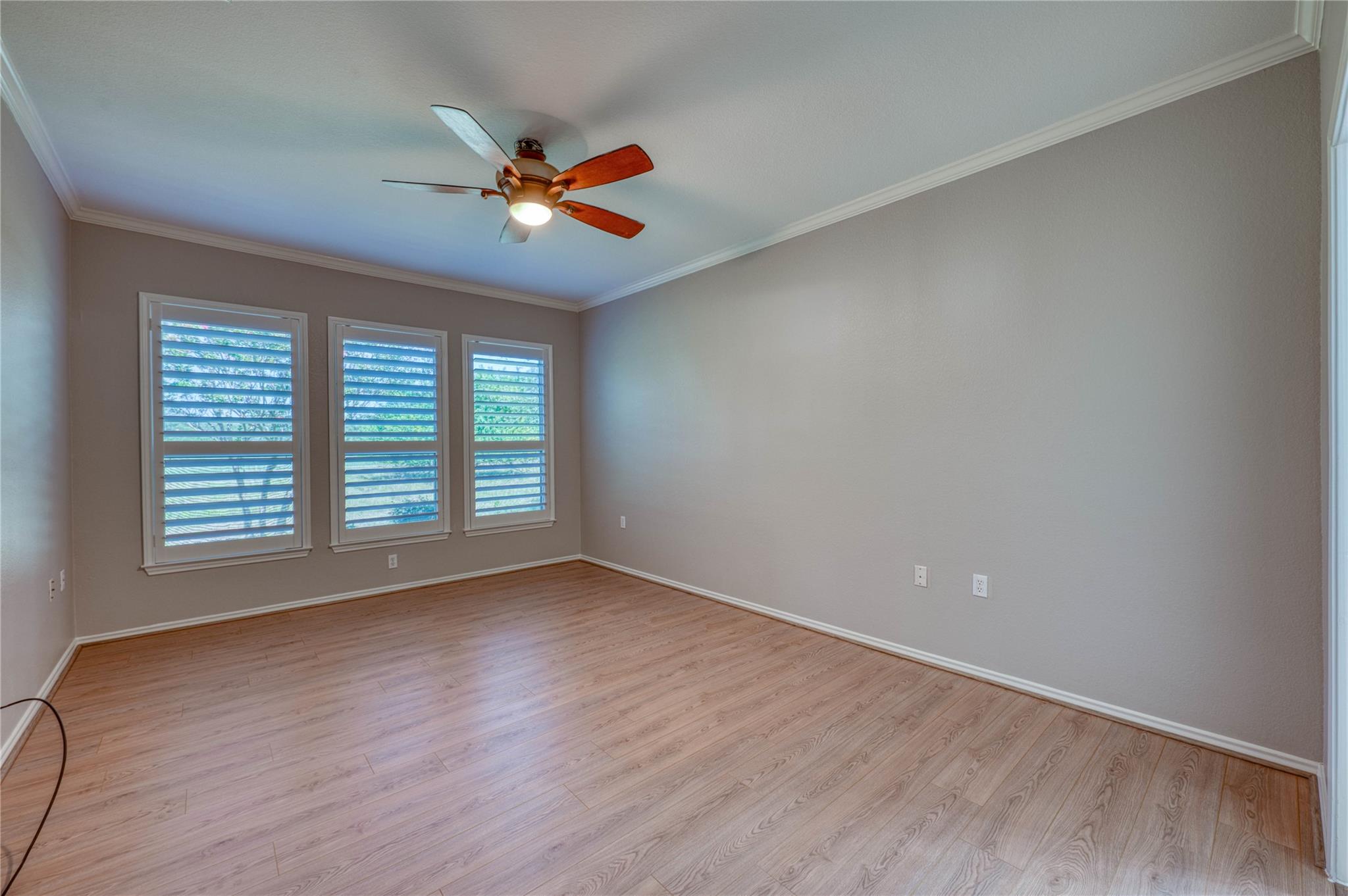 125  Dickens Cir, photo 11