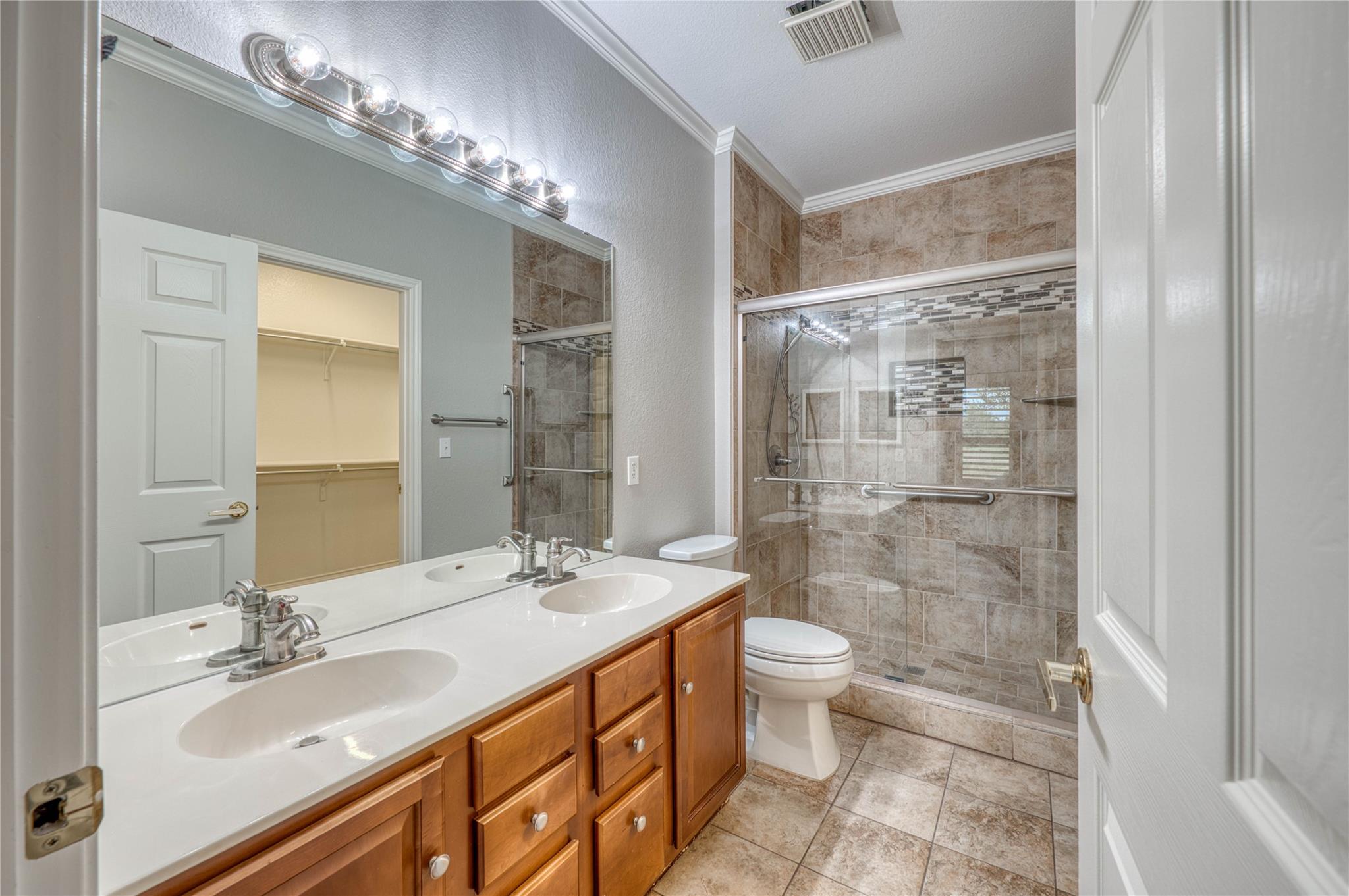 125  Dickens Cir, photo 12