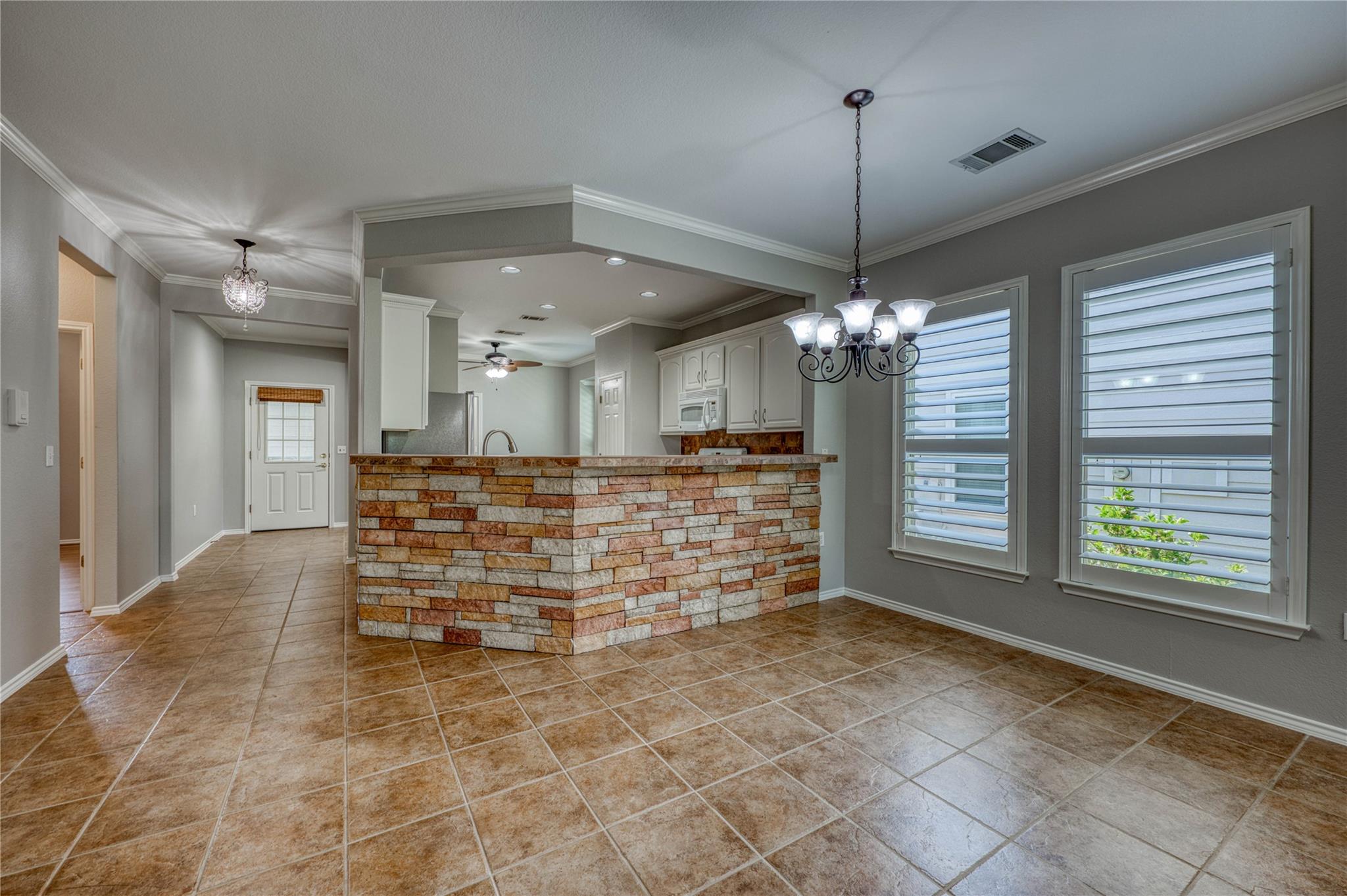 125  Dickens Cir, photo 8