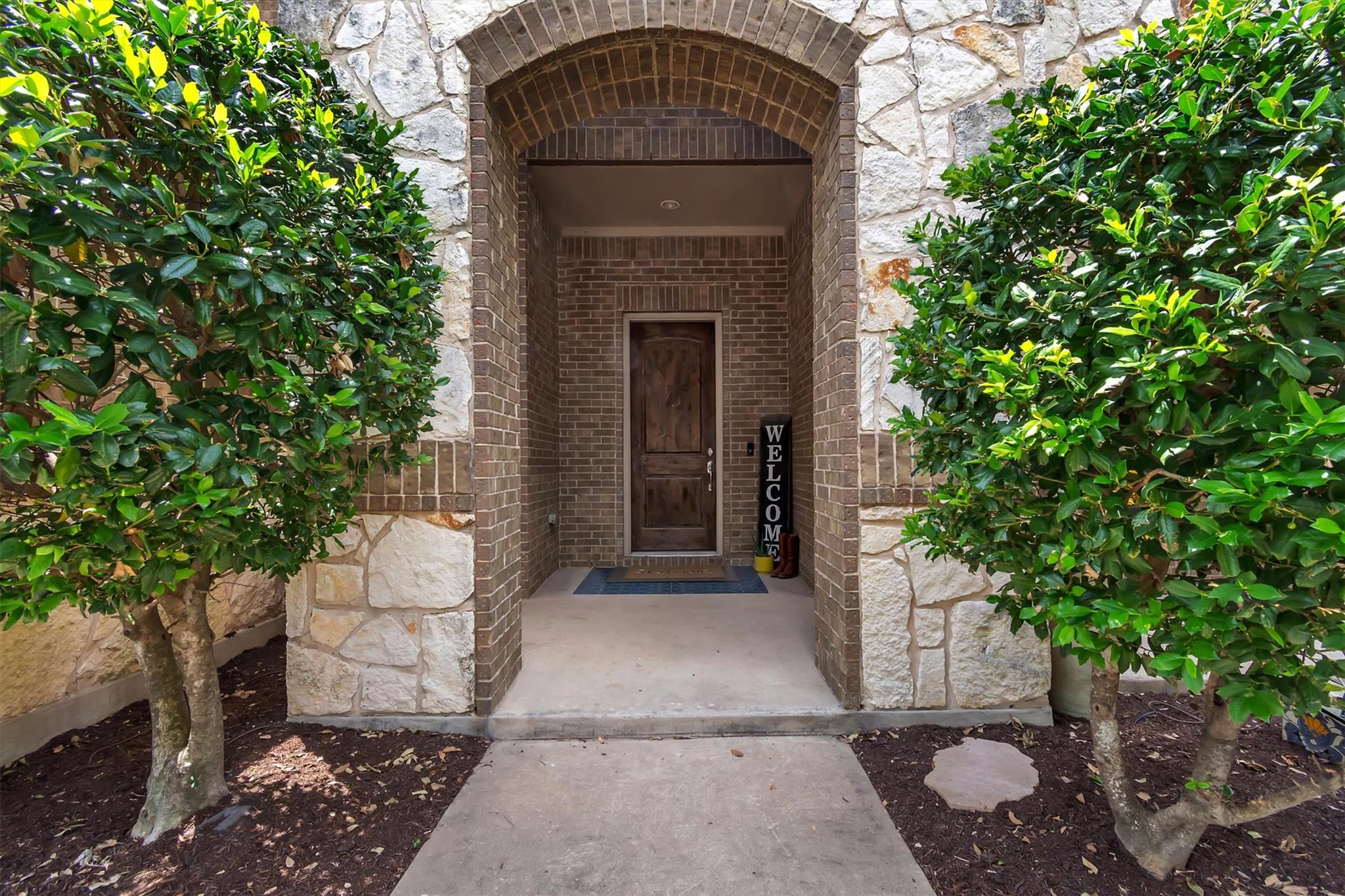 459  Clear Springs Holw, photo 2