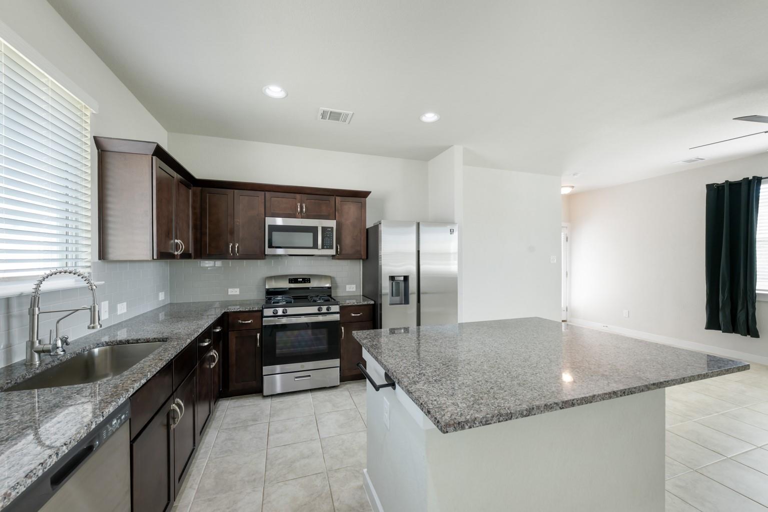 300  Hortus Dr, photo 9