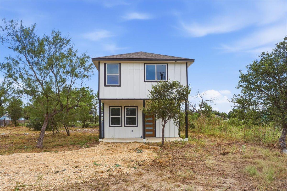 140  Lobo Ln, photo 2