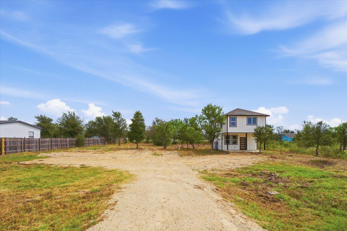 140  Lobo Ln, photo 3