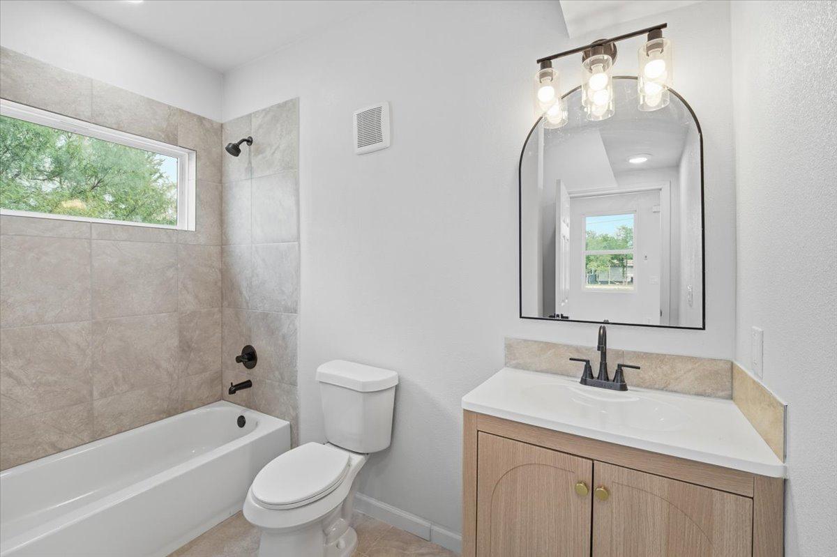 140  Lobo Ln, photo 8