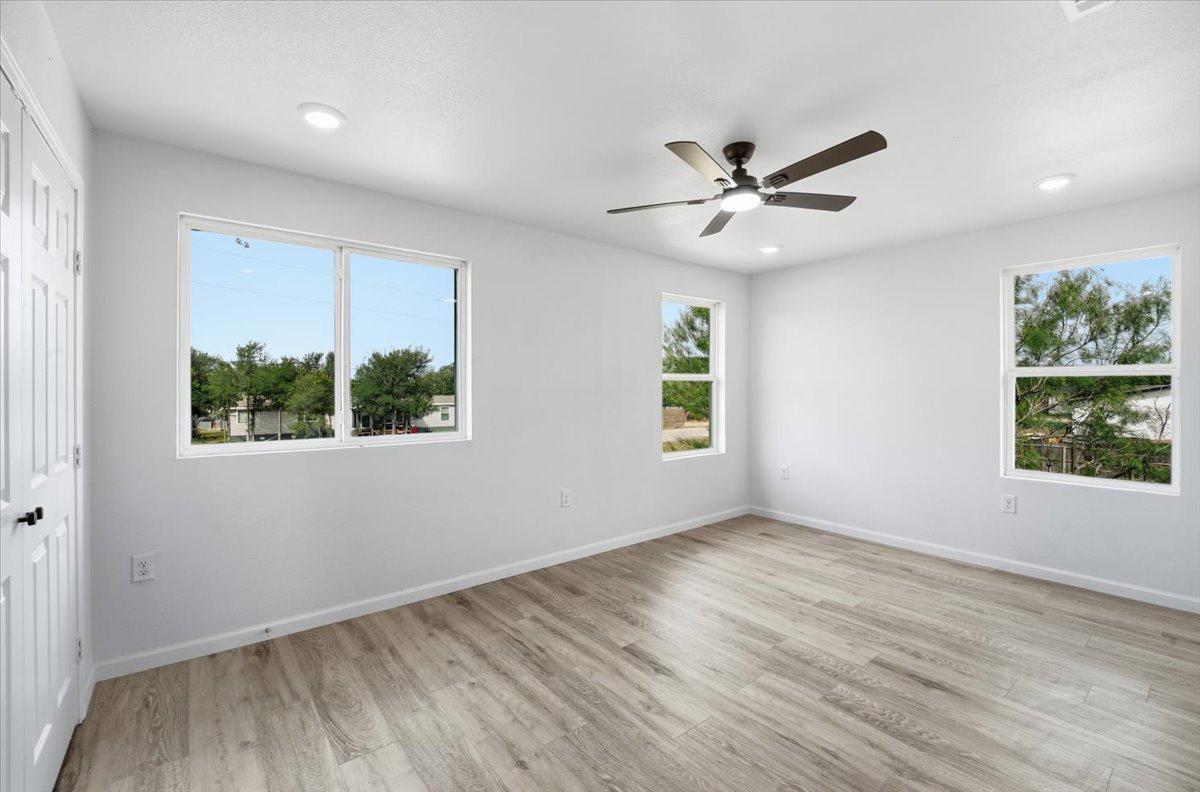 140  Lobo Ln, photo 9