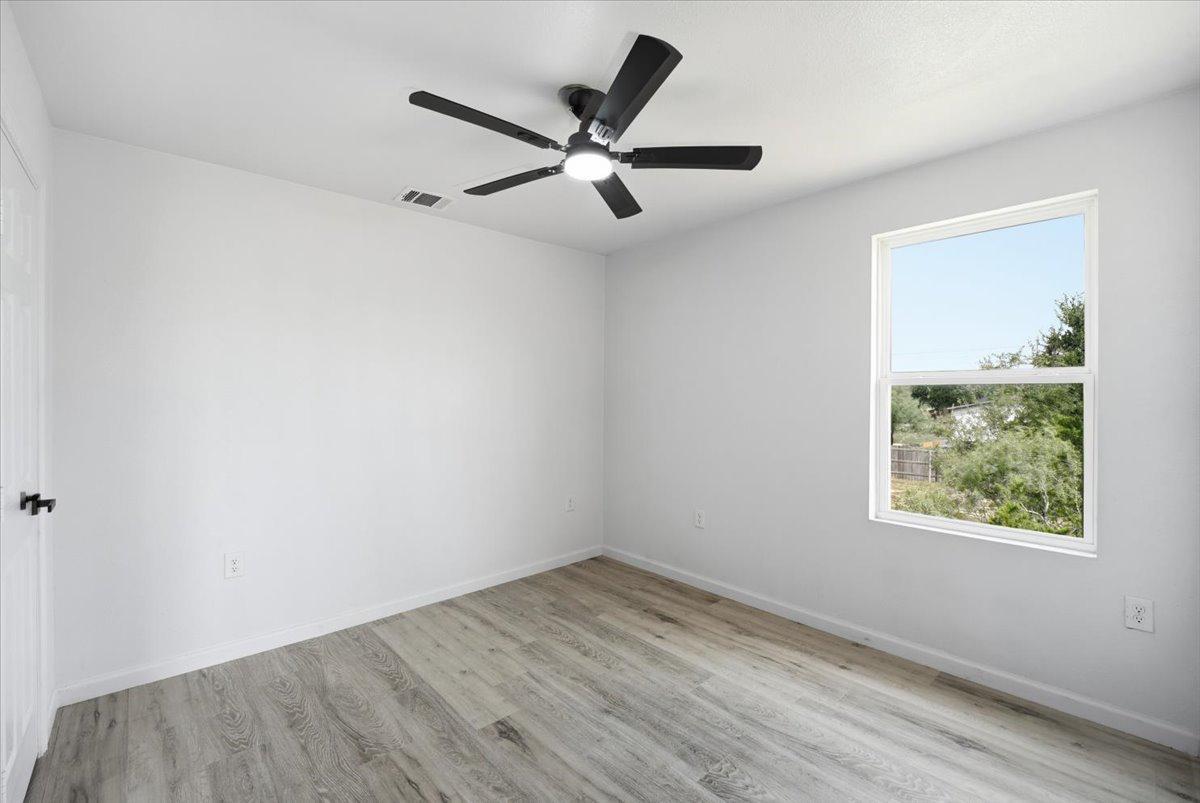 140  Lobo Ln, photo 10