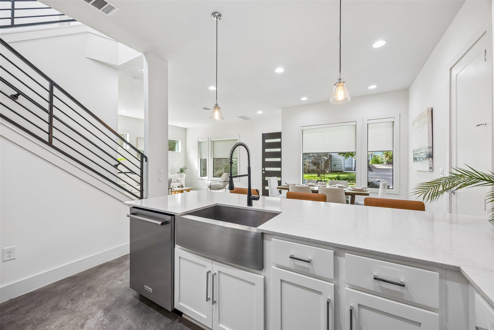 1118  Algarita Ave  #2, photo 11