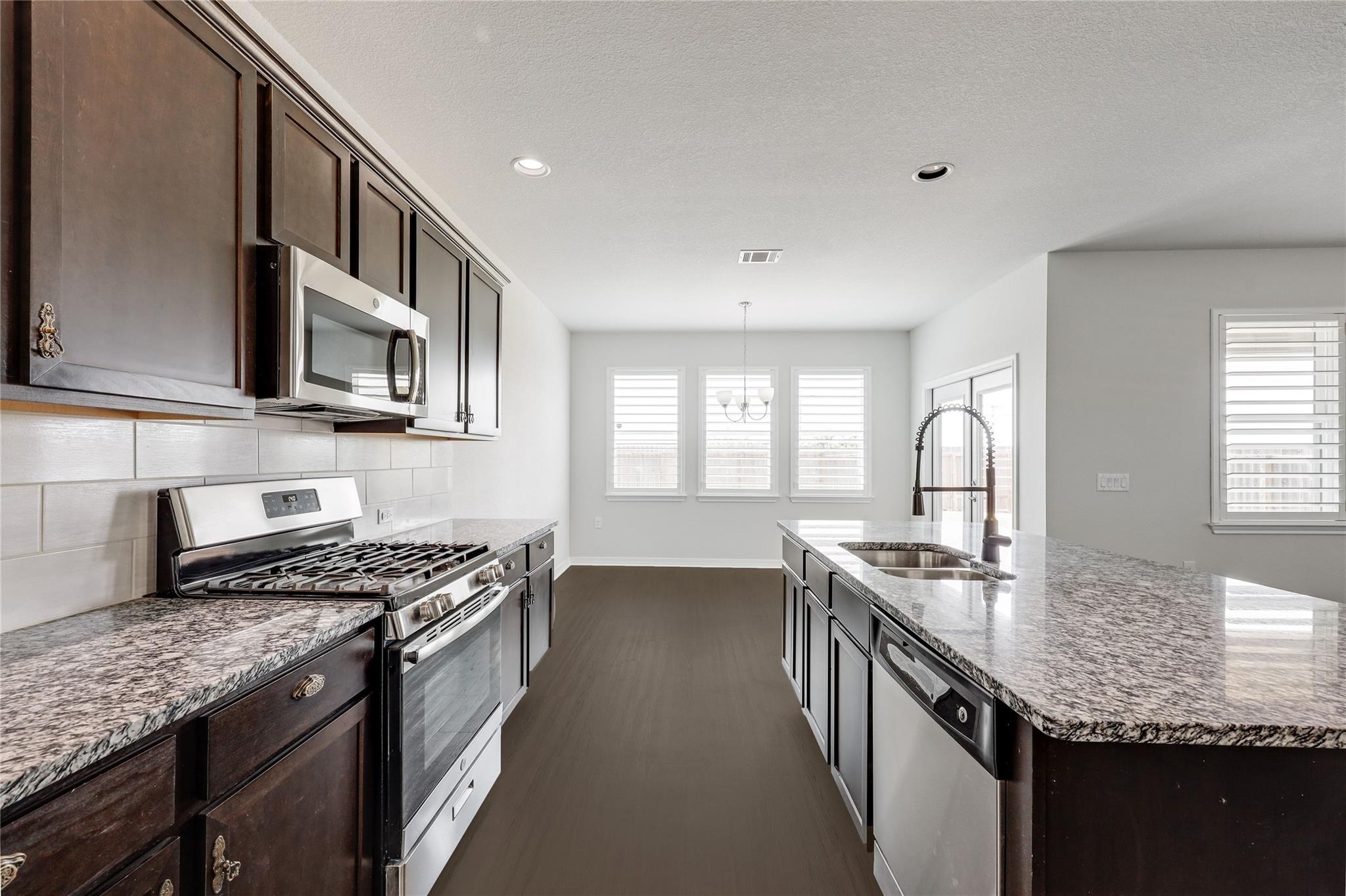 825  Fortrose Ter, photo 11