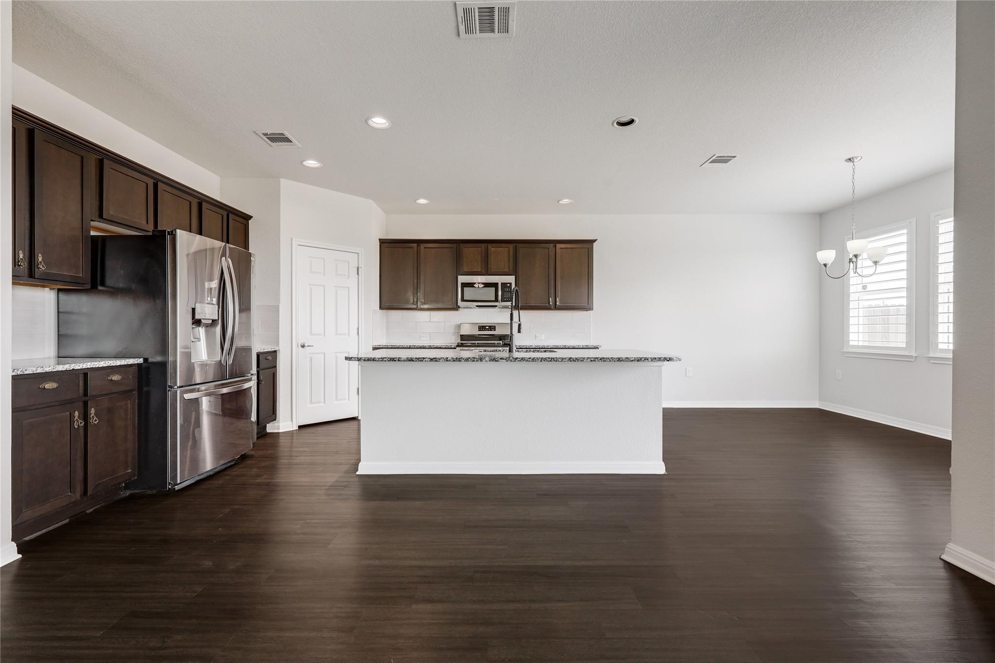 825  Fortrose Ter, photo 8