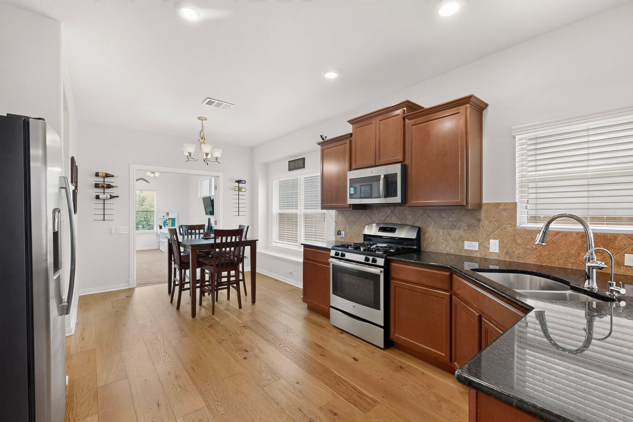 6901  Vail Ridge St, photo 7