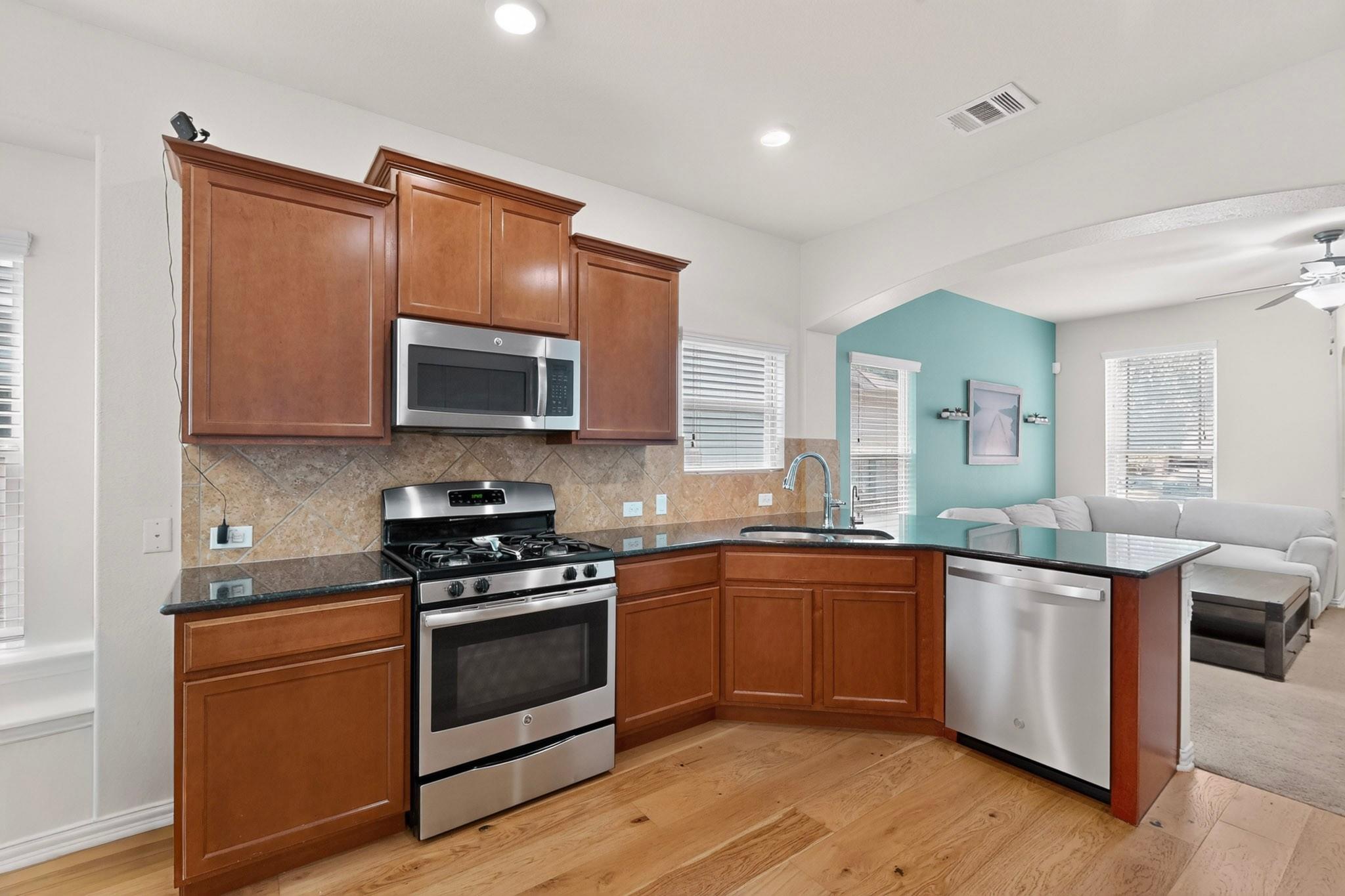 6901  Vail Ridge St, photo 8