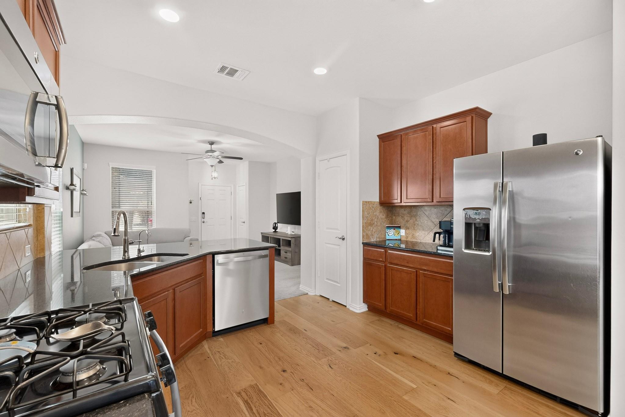 6901  Vail Ridge St, photo 9