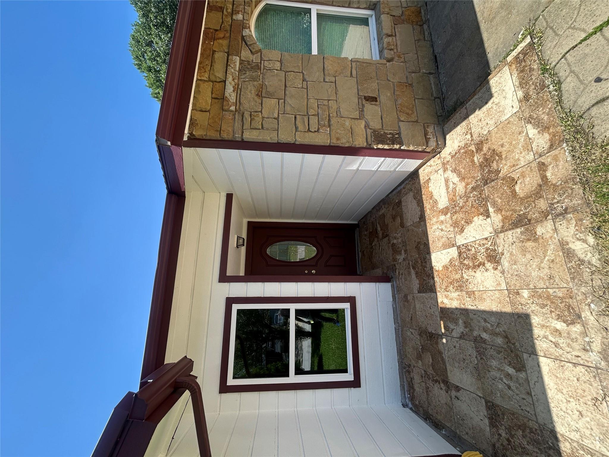 1909  Heathwood Cir, photo 2