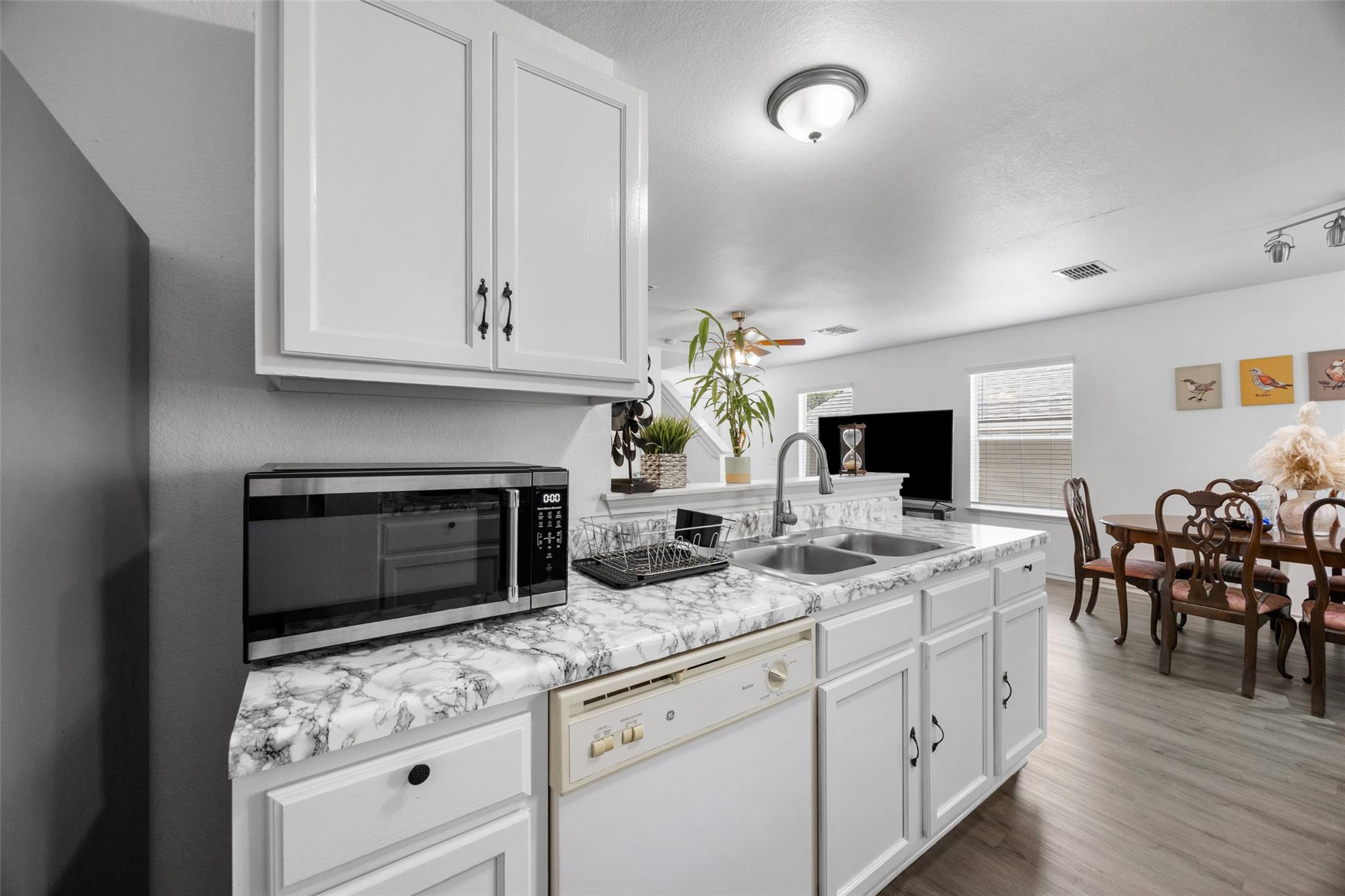 8710  Davis Oaks Trl, photo 11