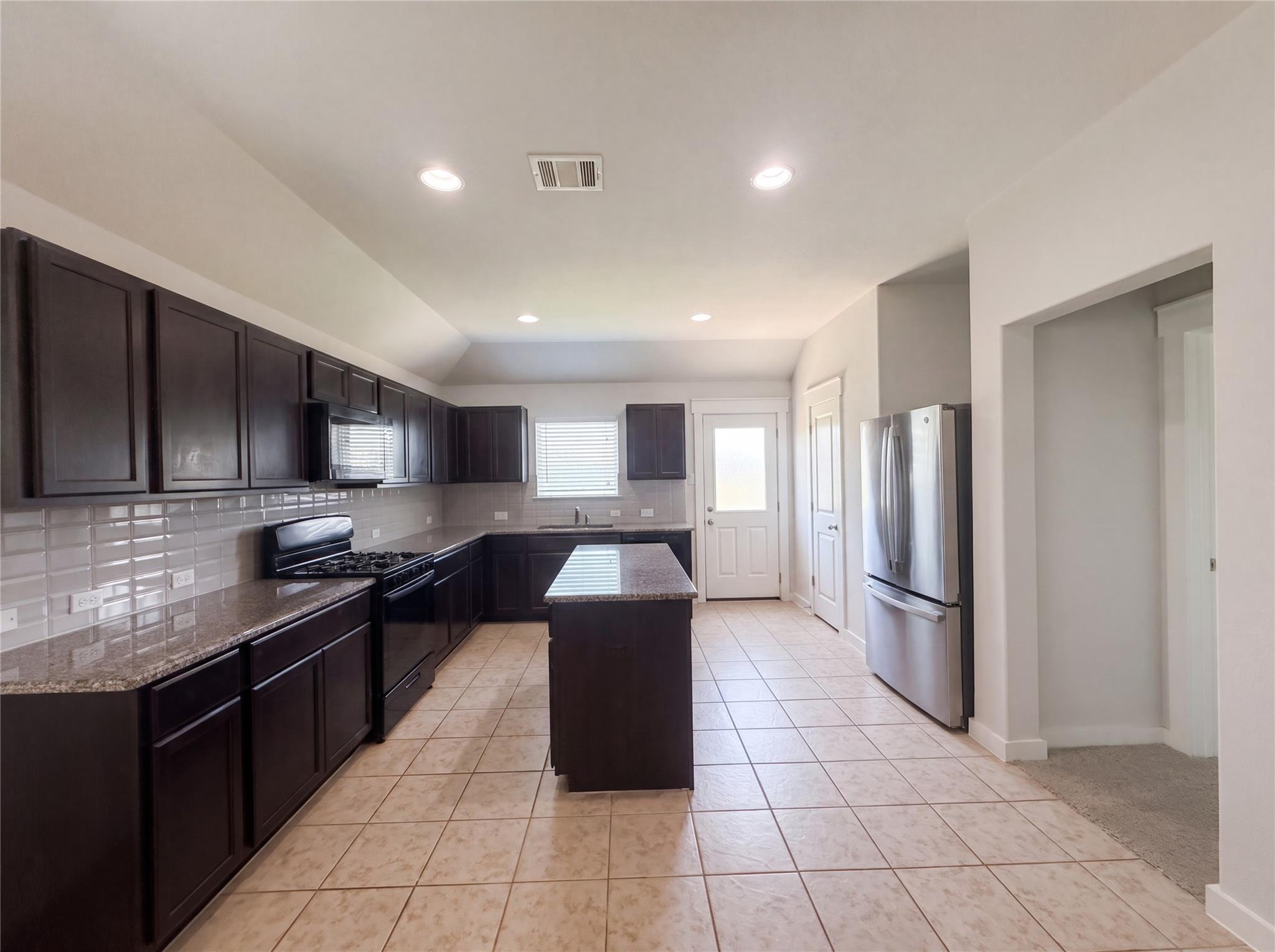 5909  Urbano Bnd  #23, photo 2