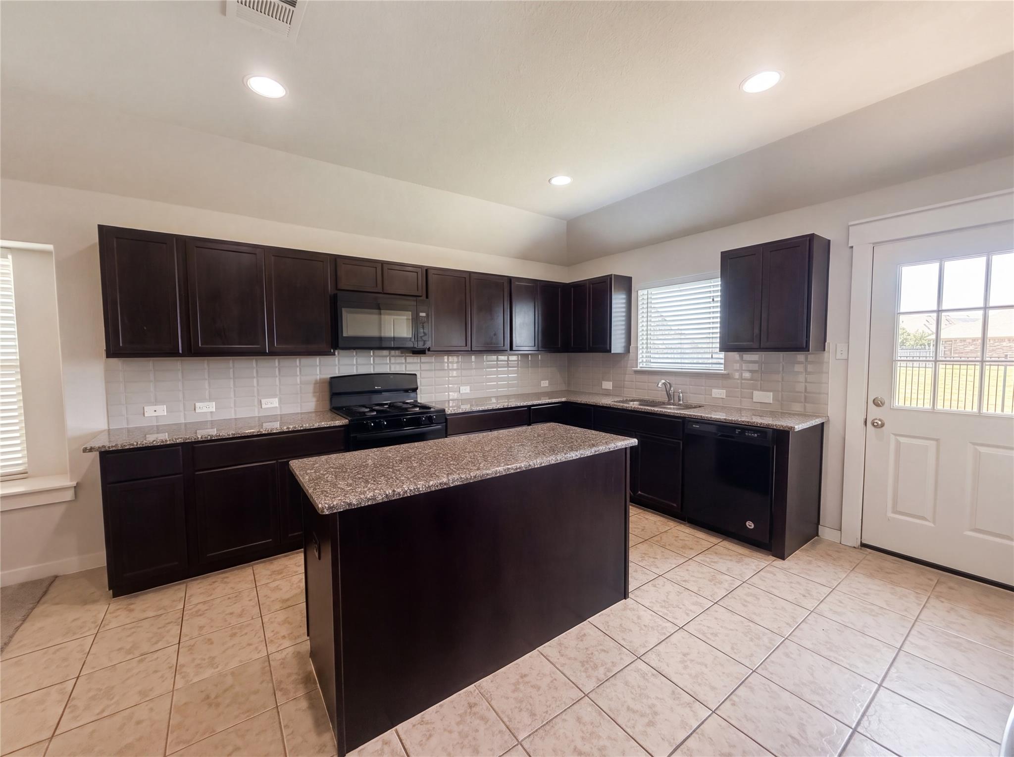 5909  Urbano Bnd  #23, photo 7