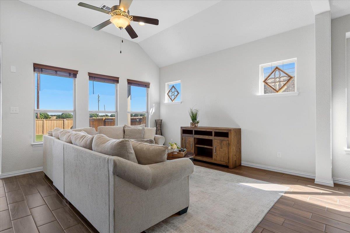 3164  Hidalgo Loop, photo 4