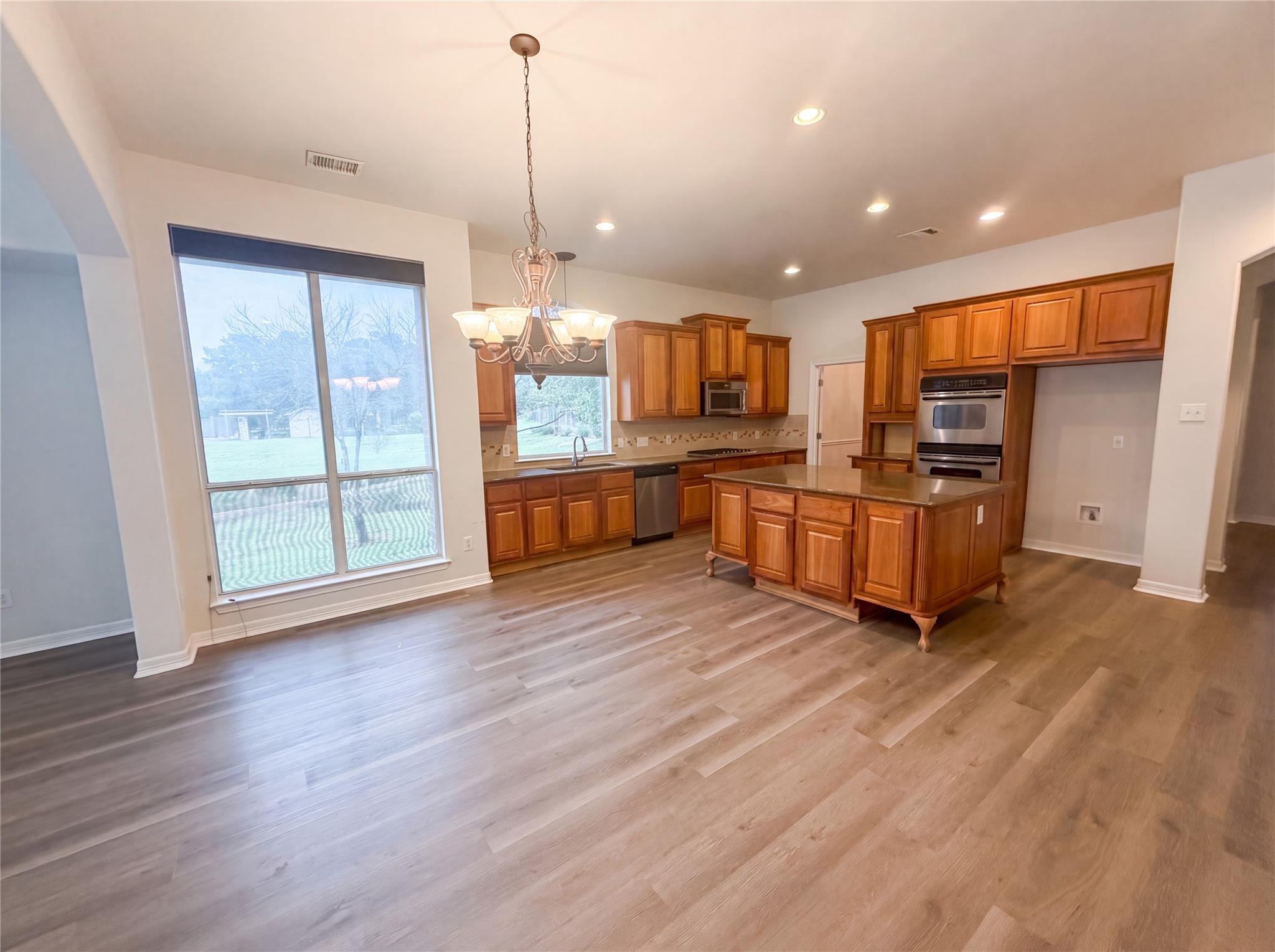 1724  Westend Pl, photo 2