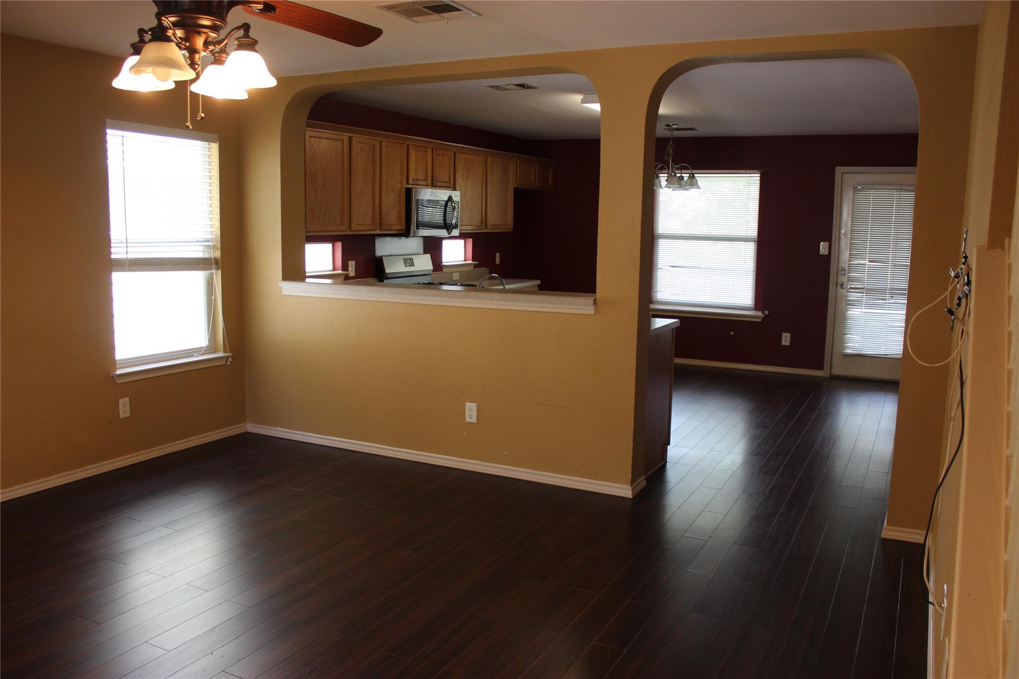 346  Strawn None, photo 8