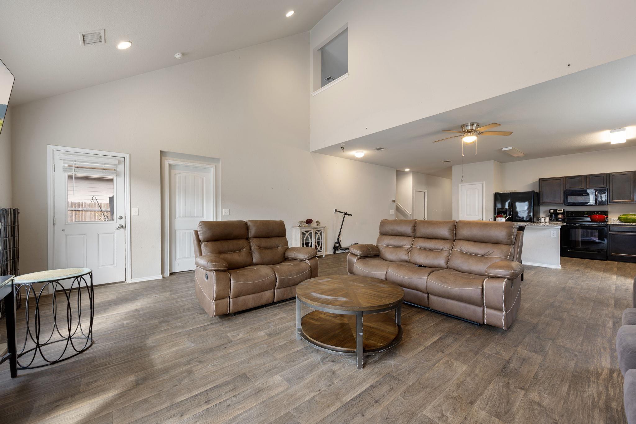 5908  Brampton Ln, photo 12