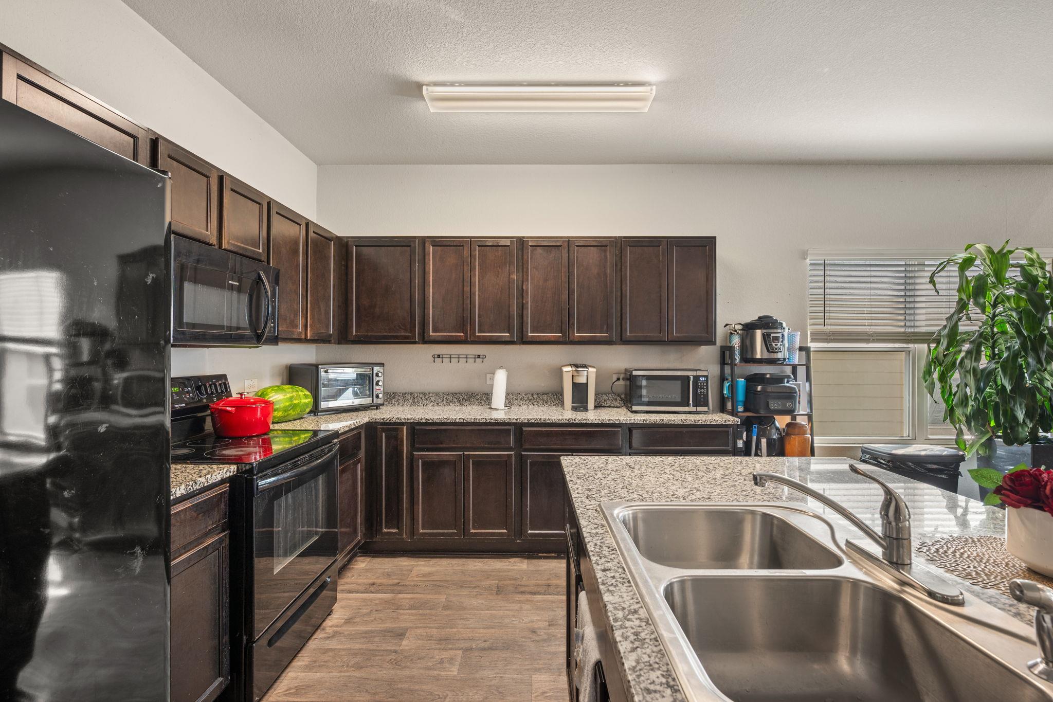 5908  Brampton Ln, photo 9