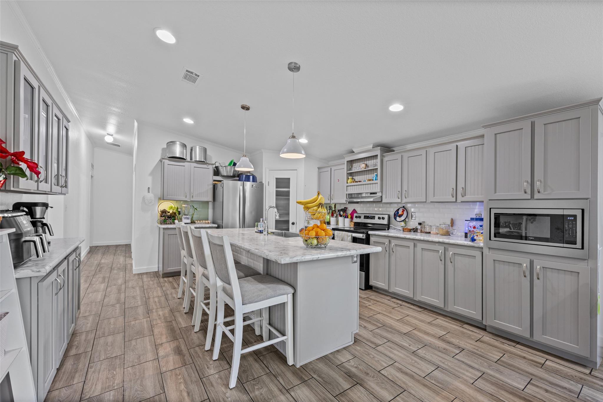 685  Thousand Oaks Dr, photo 10