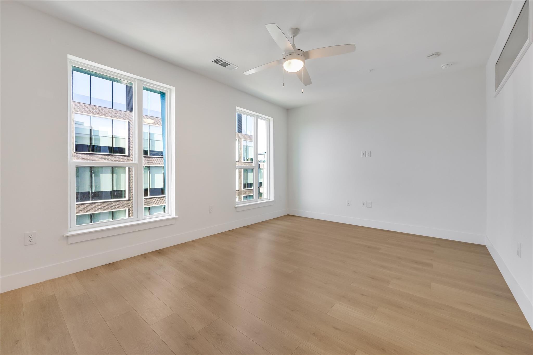 1701  Simond Ave  #516, photo 3